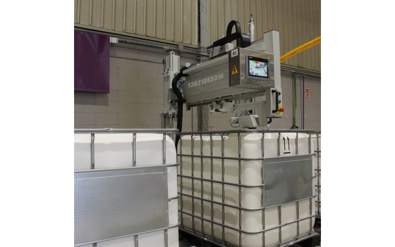 半自動IBC灌裝線